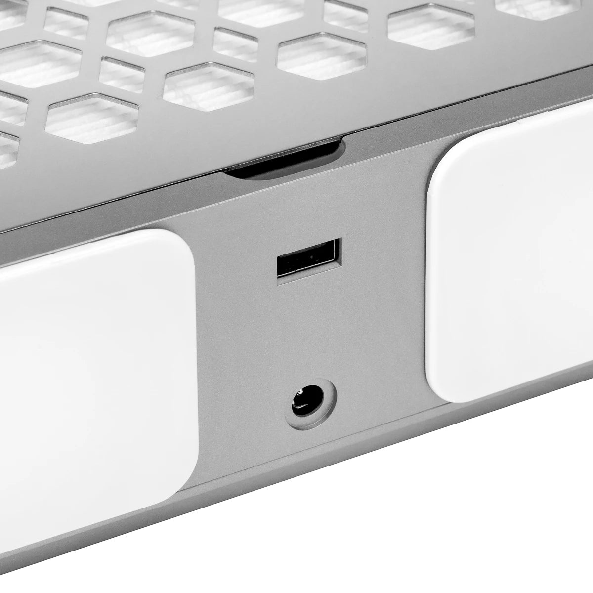 Dust absorber Momo P30 60 W white silver