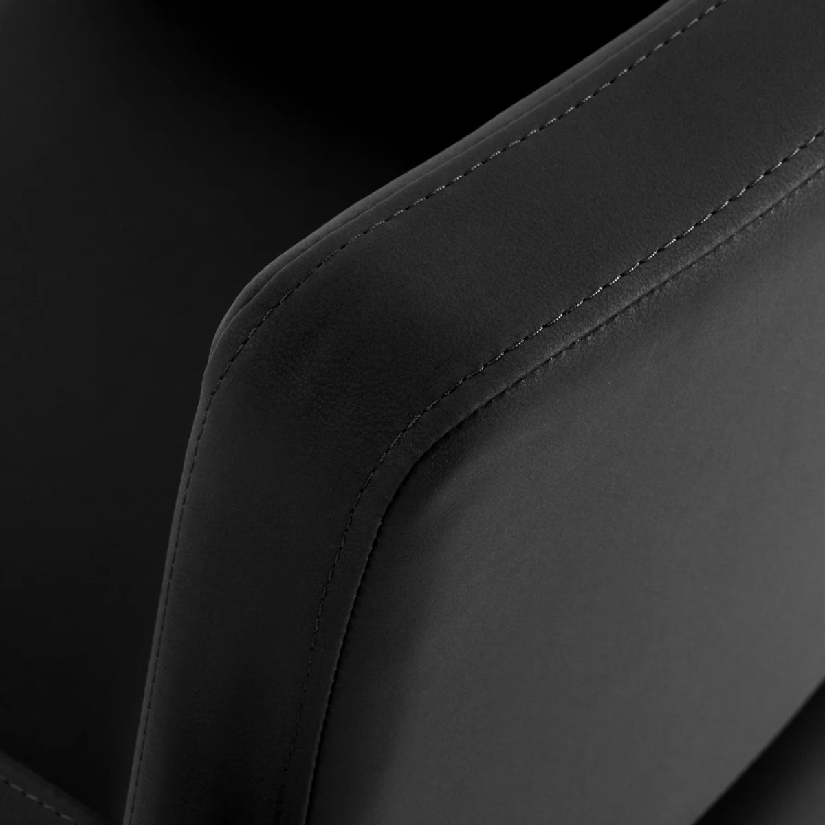 Gabbiano Vitoria hairdressing chair black