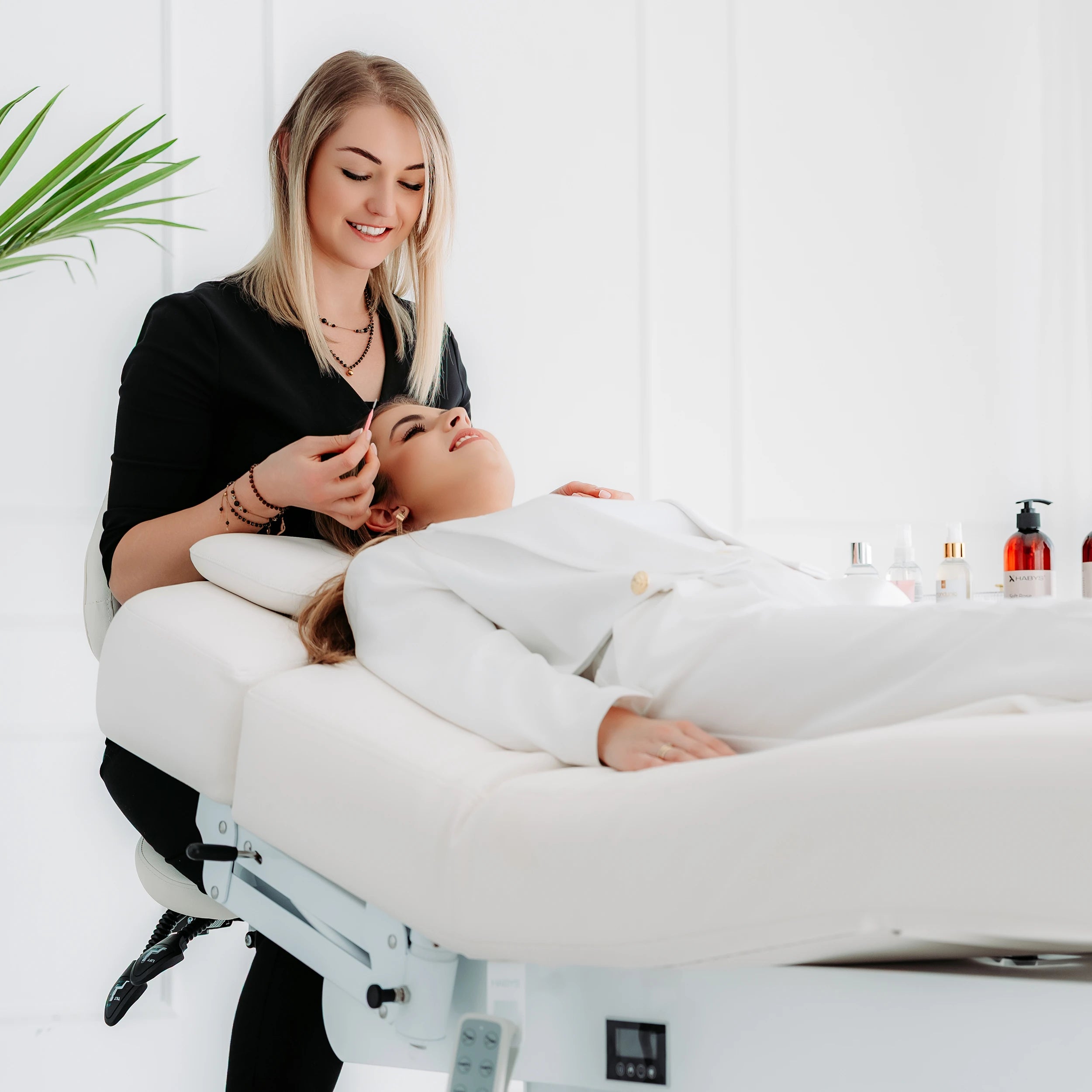 Luxury beauty bed Eterna Gentle Flex k901 white  – 4 motors