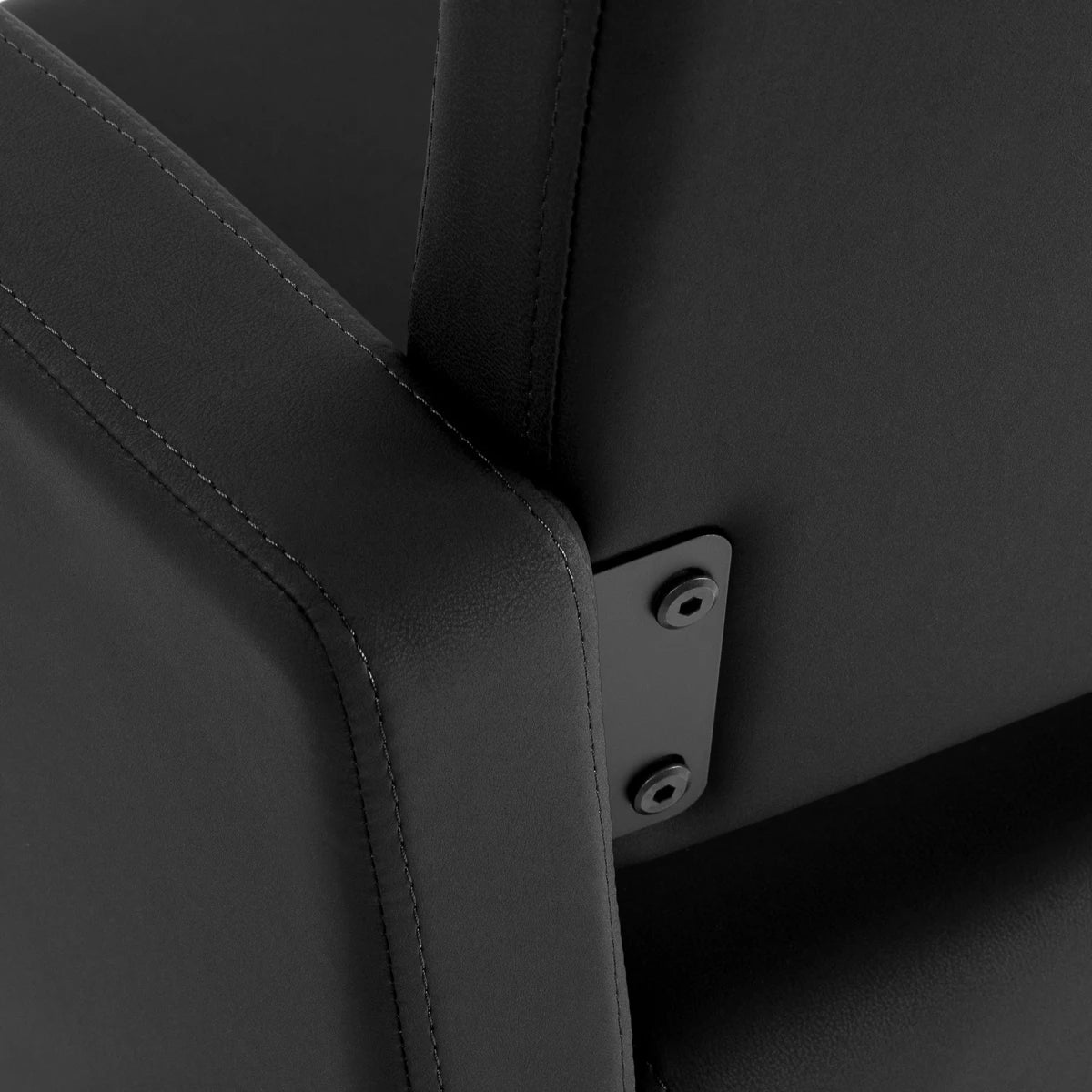 Gabbiano Vitoria hairdressing chair black